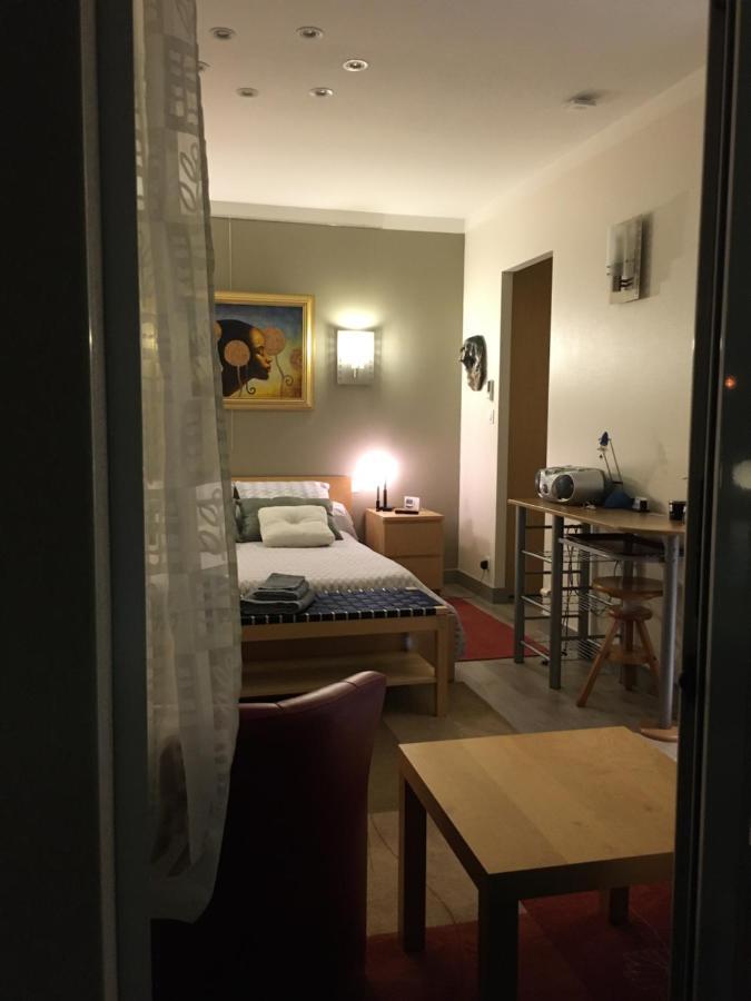 La Chambre des Amis Parthenay Extérieur photo